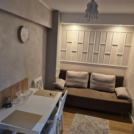 Tomis House 6c Apartment